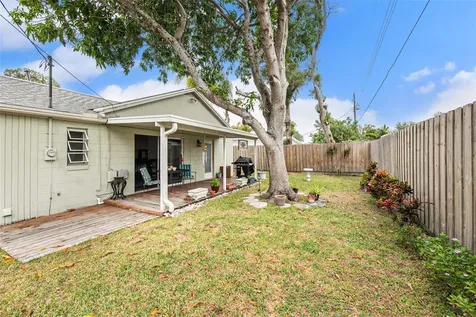 7803 N Woodlynne Avenue Tampa FL 33614