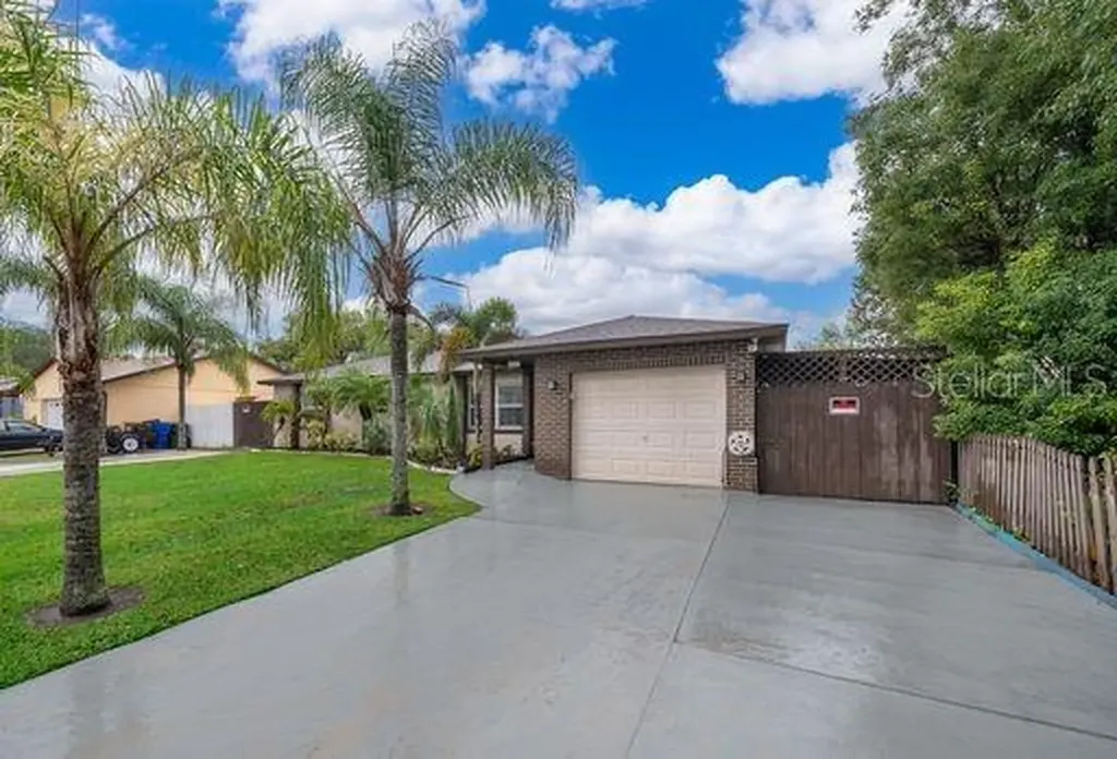 1417 Brookside Avenue Kissimmee FL 34744