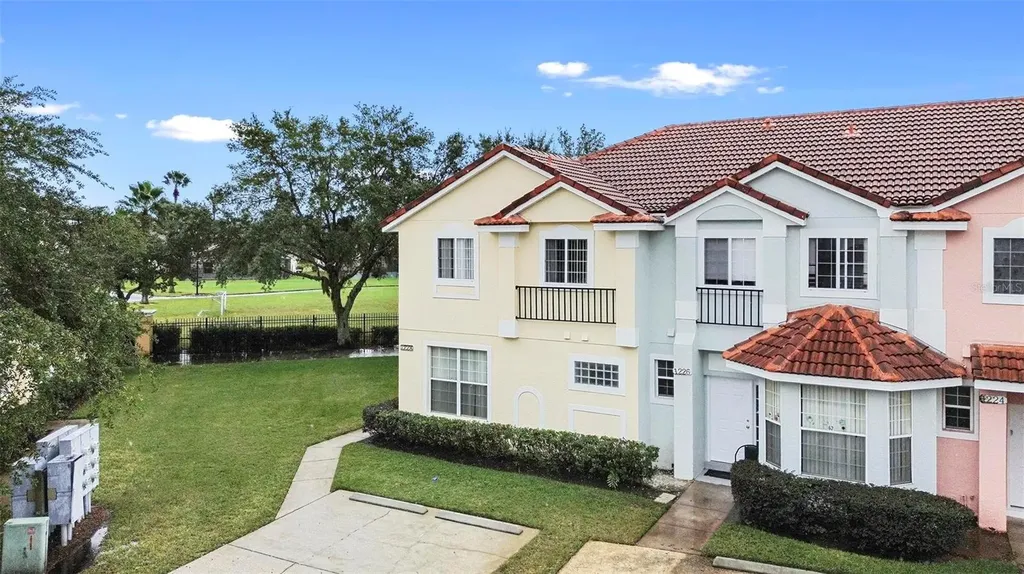 1228 S Beach Circle Kissimmee FL 34746