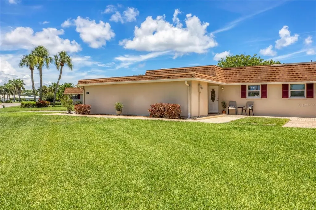 911 Village Green Parkway Bradenton FL 34209