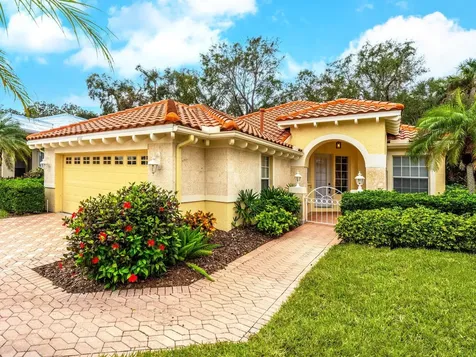 8332 Canary Palm Court Sarasota FL 34238
