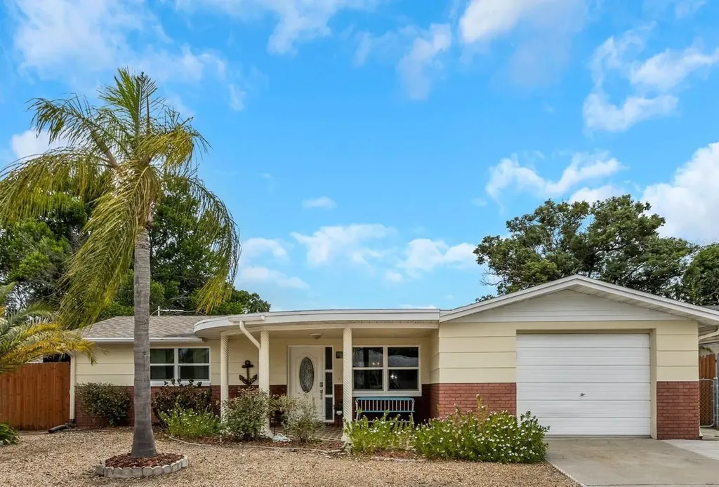 5611 Dolores Drive Holiday FL 34690