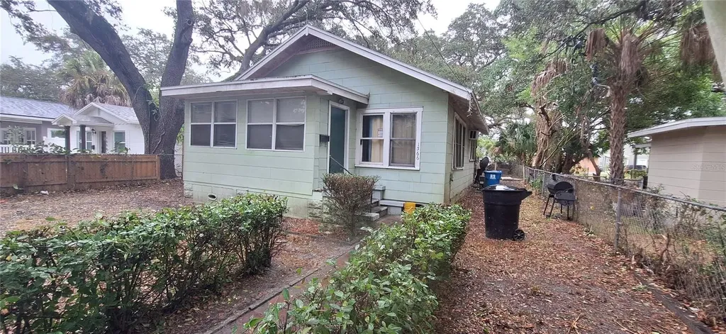 1566 13th Street S St Petersburg FL 33705