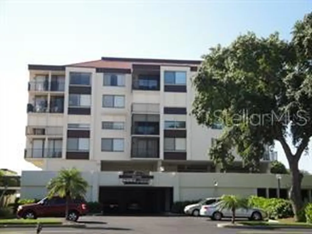 6158 Palma Del Mar Boulevard S St Petersburg FL 33715