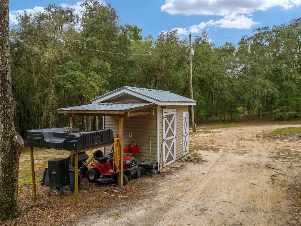 8251 NE 110th Street Bronson FL 32621