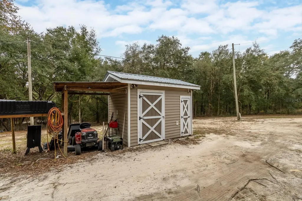 8251 NE 110th Street Bronson FL 32621