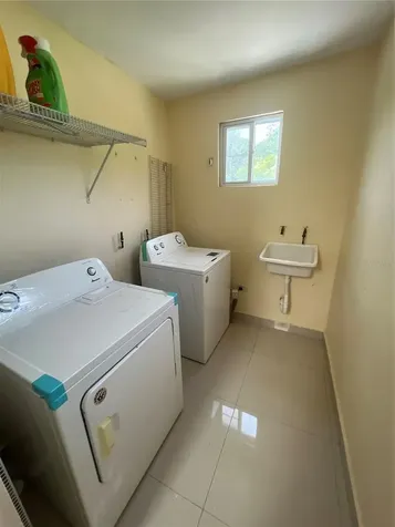 40 Roble Valley Humacao PR 00791