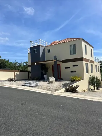 40 Roble Valley Humacao PR 00791