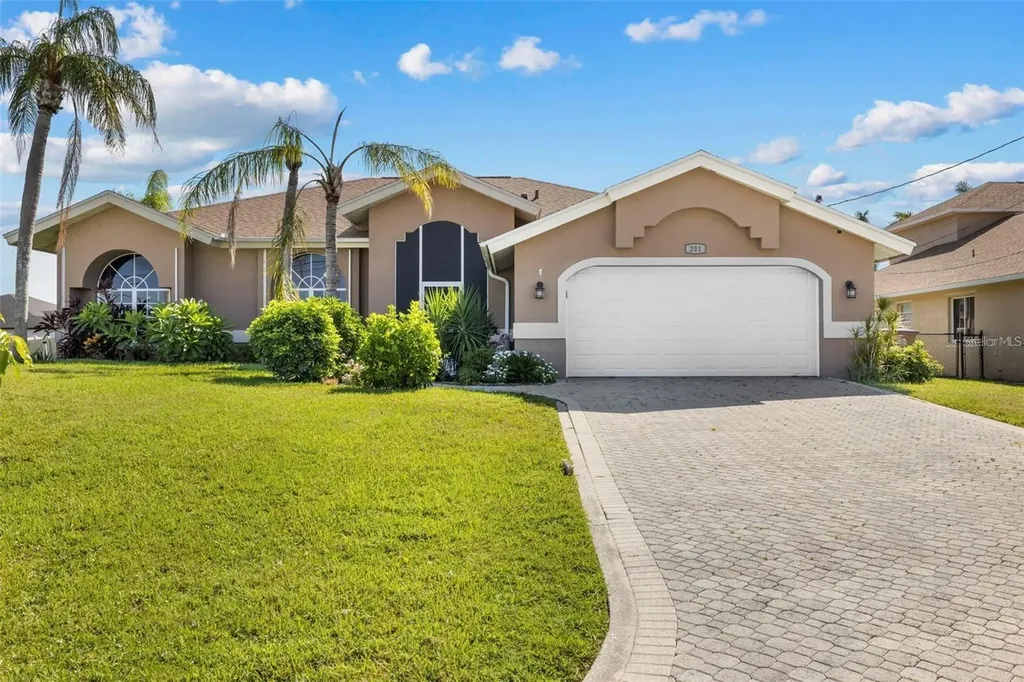 201 SE 4th Place Cape Coral FL 33990