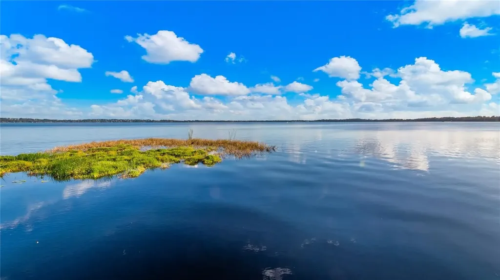 1241 W Lakeshore Drive Clermont FL 34711