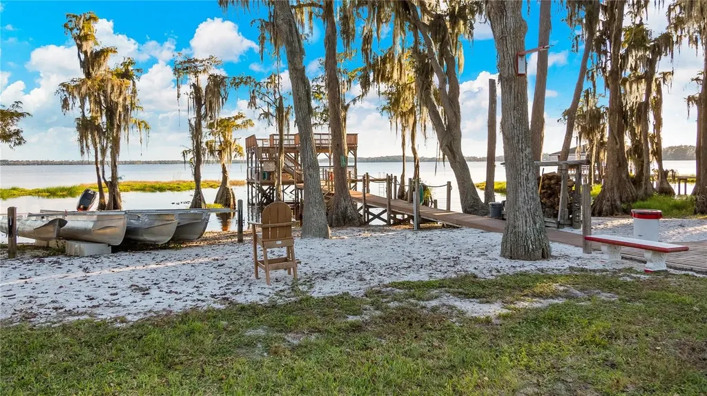 1241 W Lakeshore Drive Clermont FL 34711