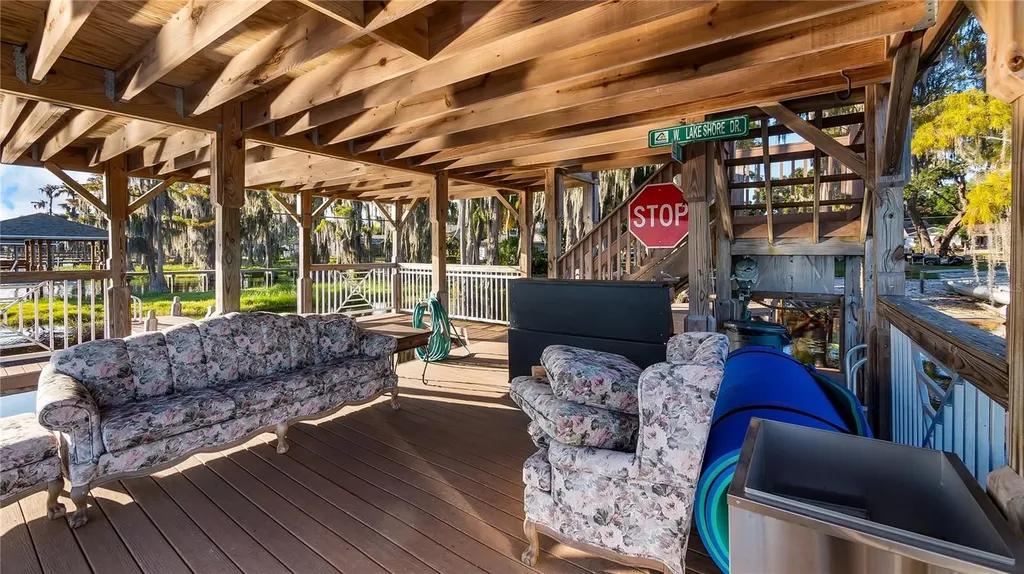 1241 W Lakeshore Drive Clermont FL 34711