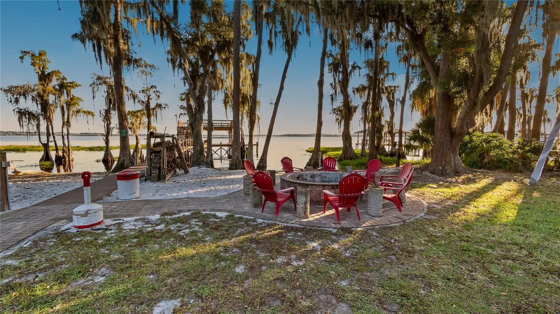 1241 W Lakeshore Drive Clermont FL 34711