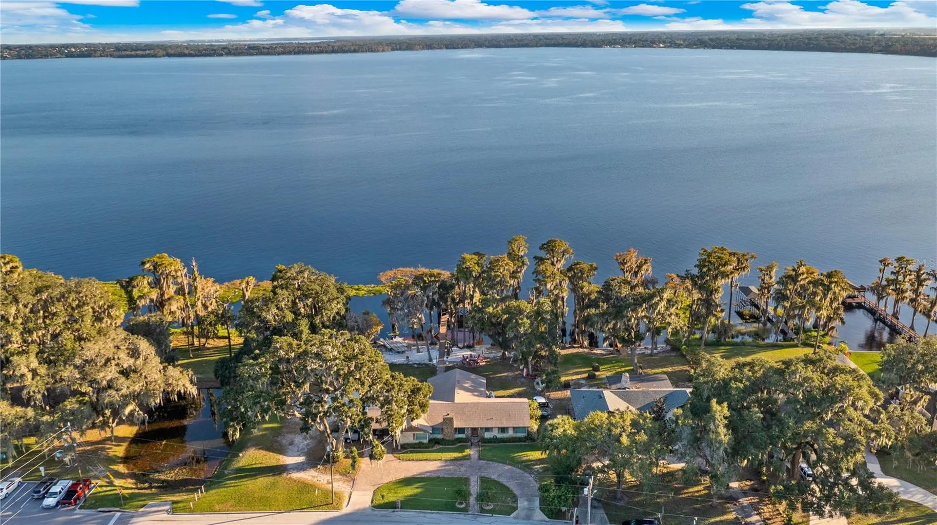 1241 W Lakeshore Drive Clermont FL 34711