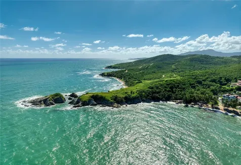 16 Surfside Humacao PR 00791