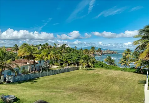 16 Surfside Humacao PR 00791