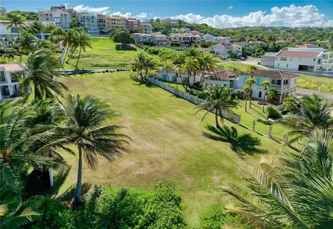 16 Surfside Humacao PR 00791
