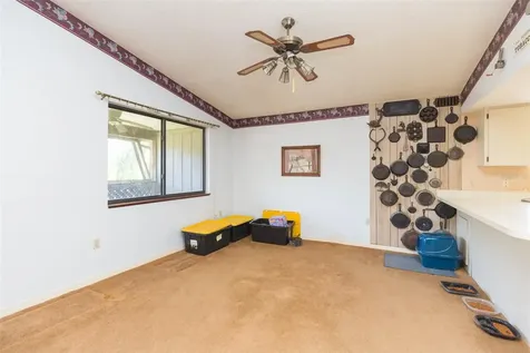 1048 Ricardo Place NE St Petersburg FL 33702