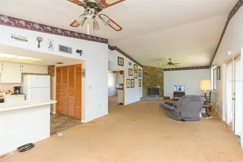 1048 Ricardo Place NE St Petersburg FL 33702