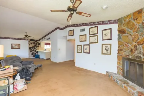 1048 Ricardo Place NE St Petersburg FL 33702
