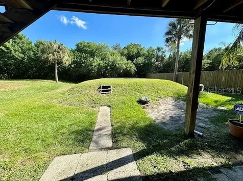 1048 Ricardo Place NE St Petersburg FL 33702