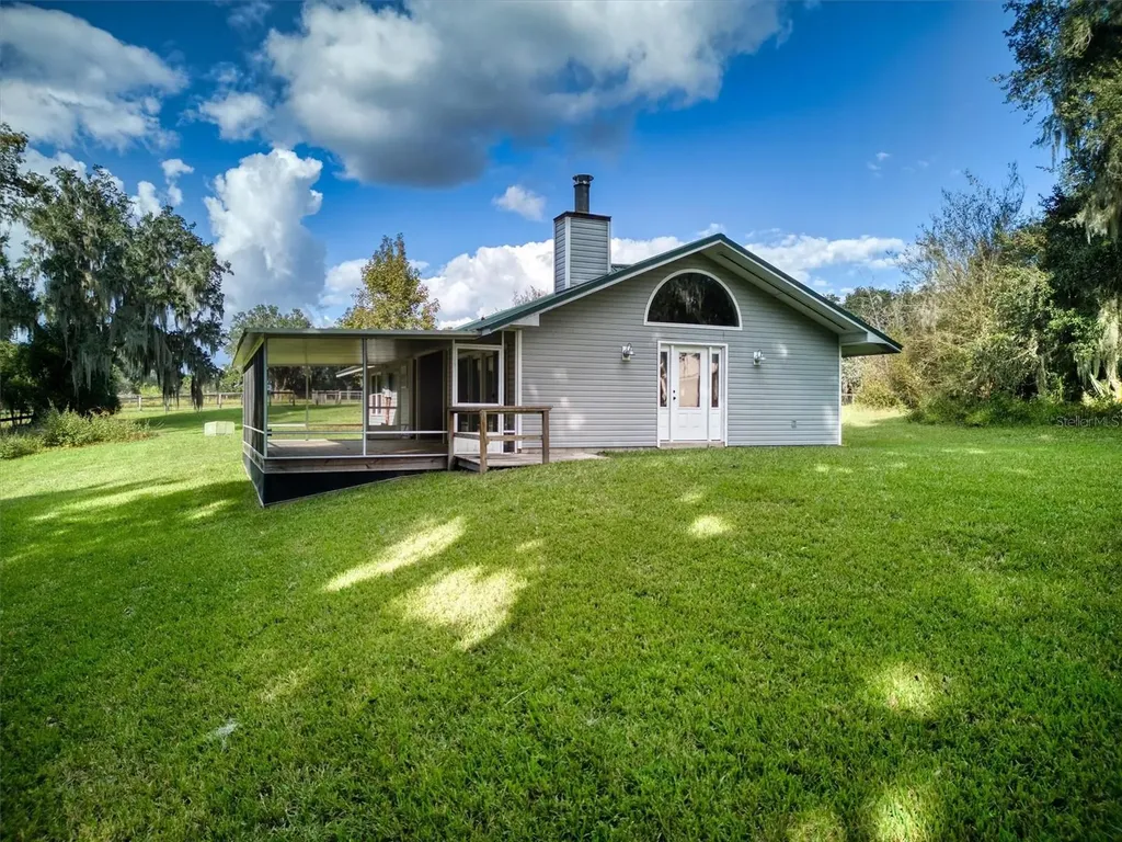 6644 NW 223rd Street Micanopy FL 32667