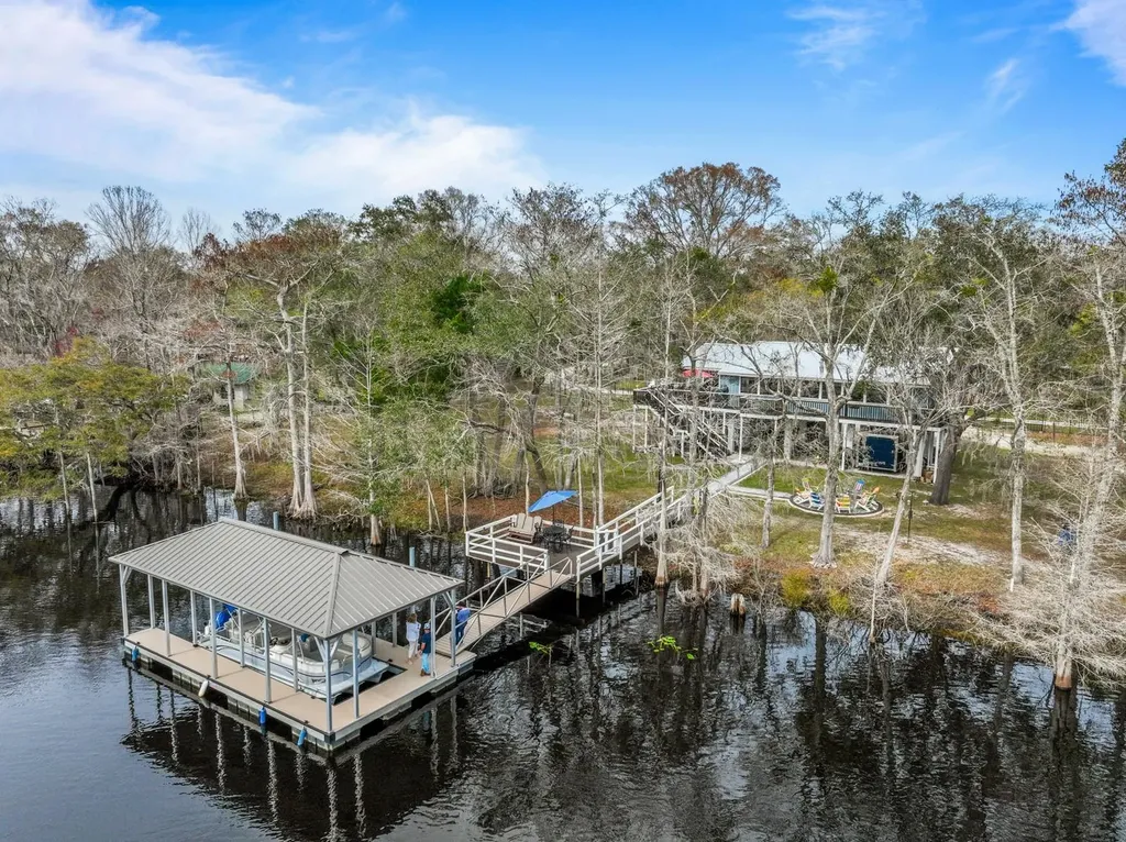 230 SE 139th Avenue Old Town FL 32680