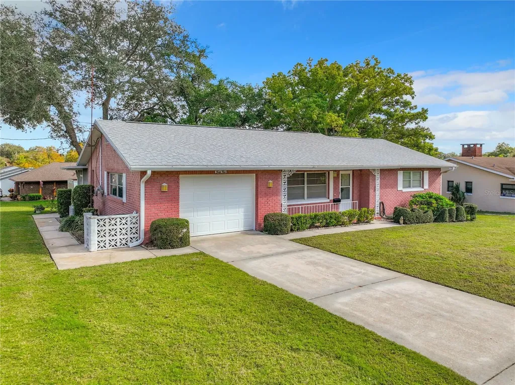 44 Jasmine Drive Debary FL 32713