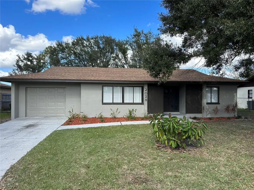 2028 Bent Tree Loop N Lakeland FL 33813
