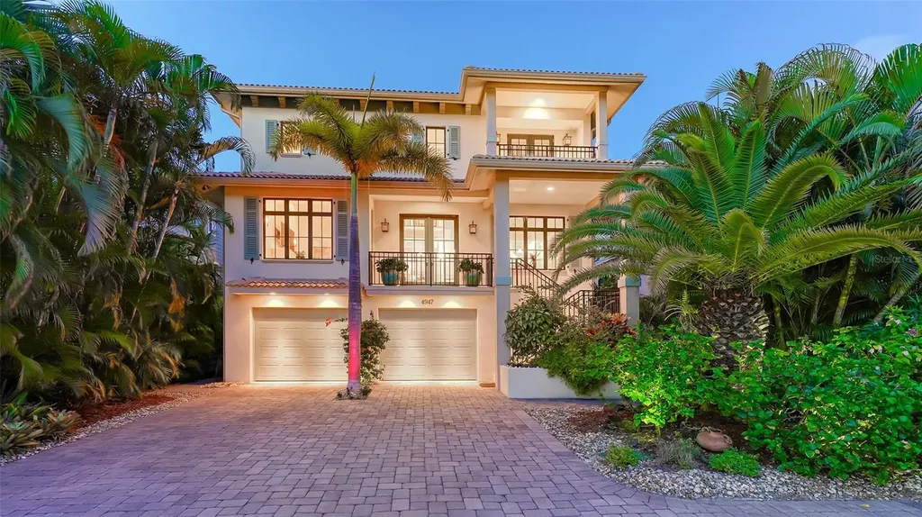 4947 Commonwealth Drive Sarasota FL 34242