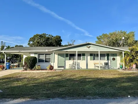 2409 49th Avenue W Bradenton FL 34207