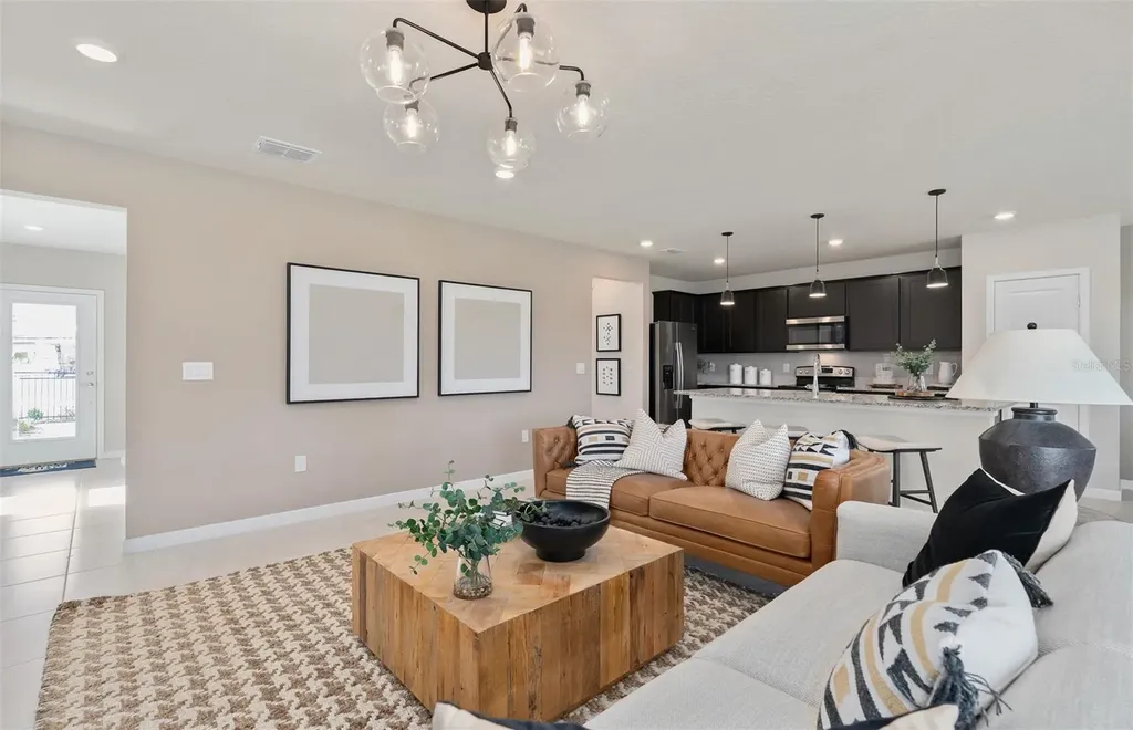 2118 Charming Avenue Davenport FL 33897