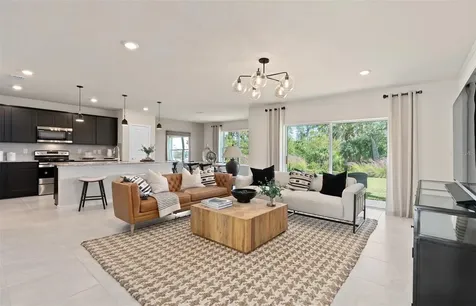 2118 Charming Avenue Davenport FL 33897