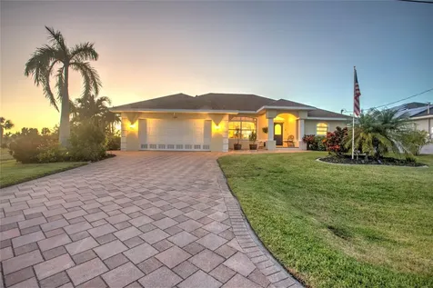 189 Tournament Road Rotonda West FL 33947