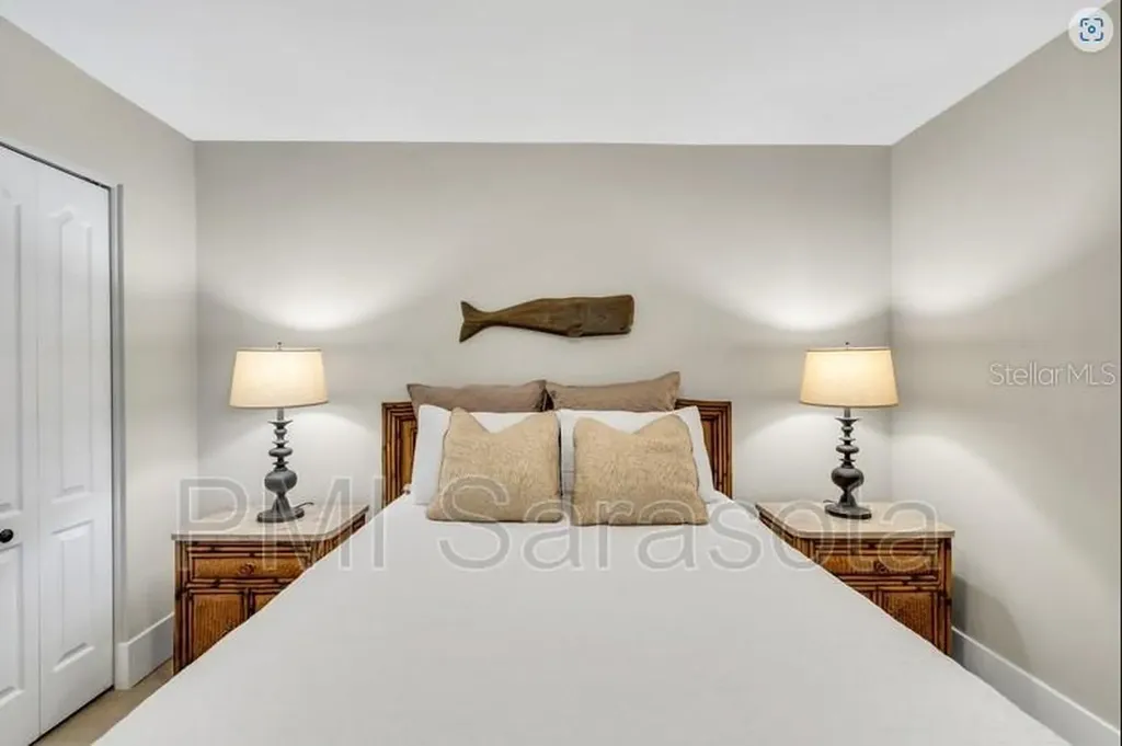 5320 Hyland Hills Avenue Sarasota FL 34241