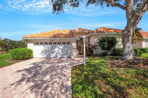 5001 Hanging Moss Lane Sarasota FL 34238