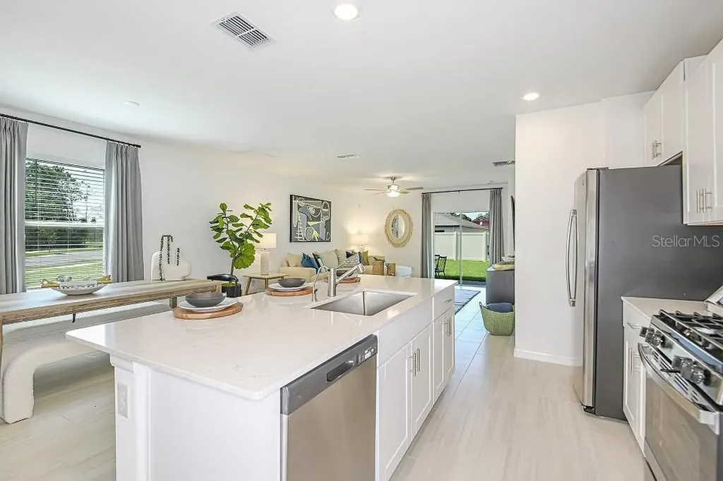 2530 Leonia Lane Zephyrhills FL 33541
