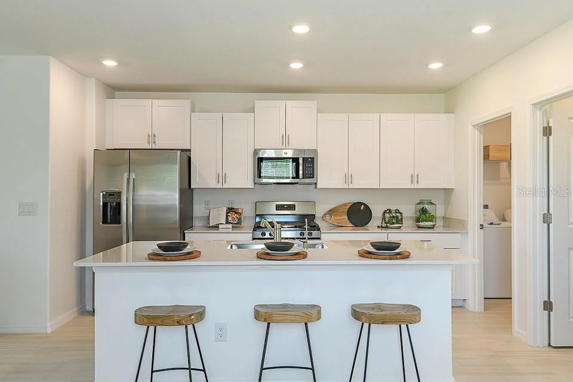 2530 Leonia Lane Zephyrhills FL 33541