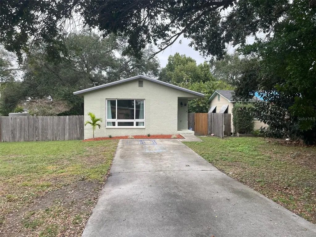 4691 41st Avenue N St Petersburg FL 33714