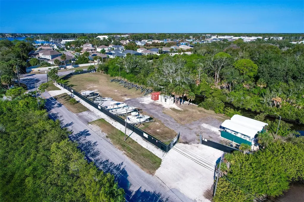 332 Anclote Road Tarpon Springs FL 34689
