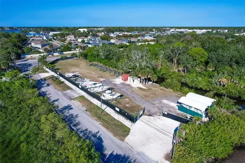 332 Anclote Road Tarpon Springs FL 34689