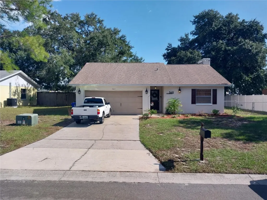 5611 La Serena Avenue Lakeland FL 33809