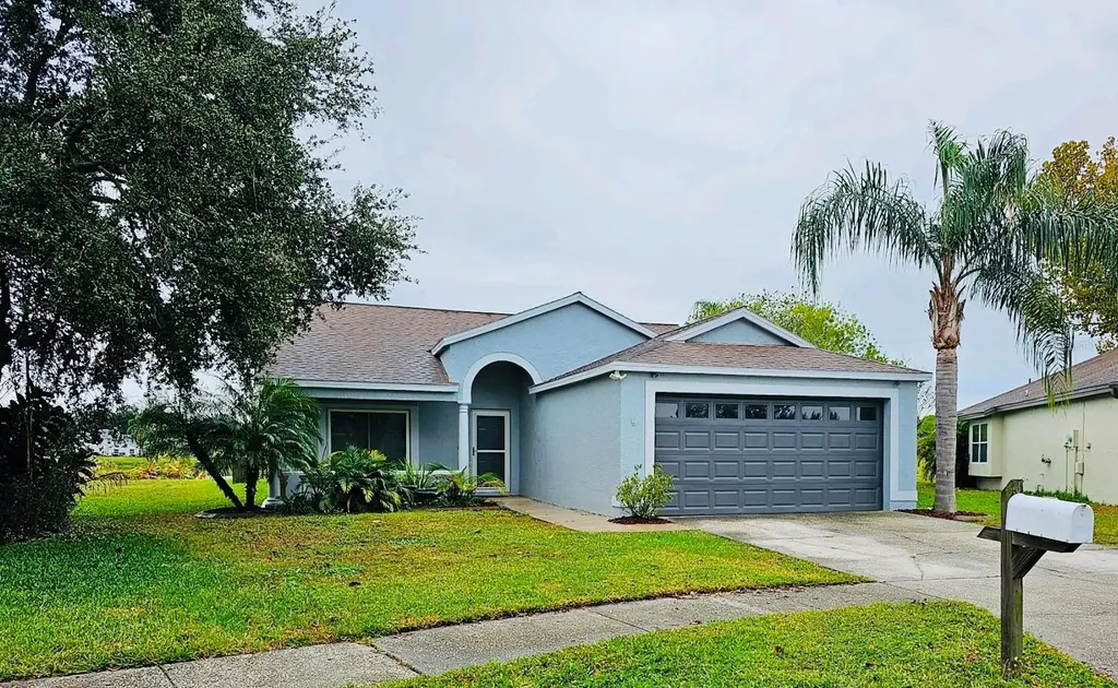 1632 Portsmouth Lake Drive Brandon FL 33511