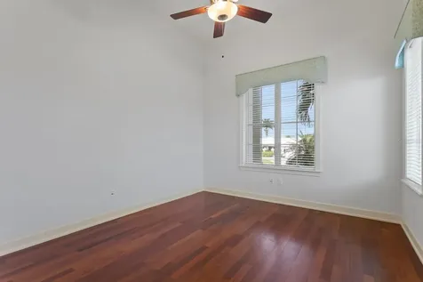8050 12th Avenue S St Petersburg FL 33707