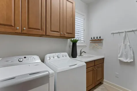 8050 12th Avenue S St Petersburg FL 33707