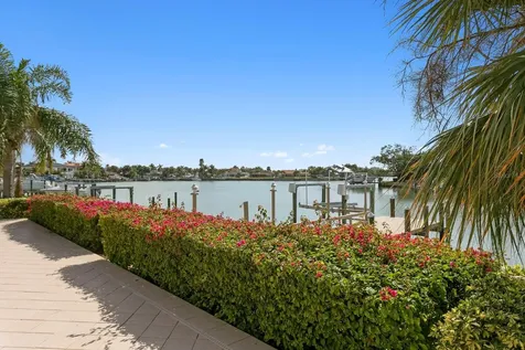 8050 12th Avenue S St Petersburg FL 33707