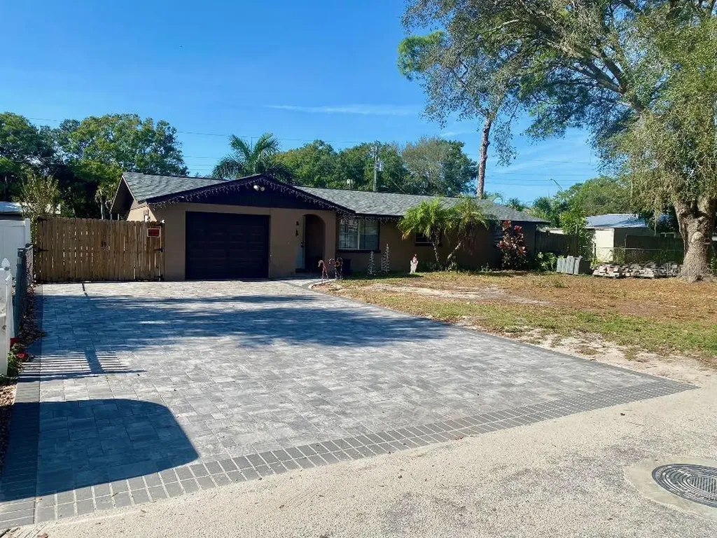 6312 11th Street Court E Bradenton FL 34203