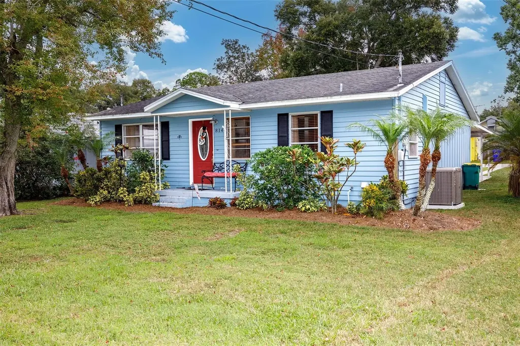 814 N New Hampshire Avenue Tavares FL 32778