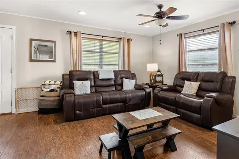 814 N New Hampshire Avenue Tavares FL 32778