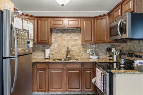 814 N New Hampshire Avenue Tavares FL 32778